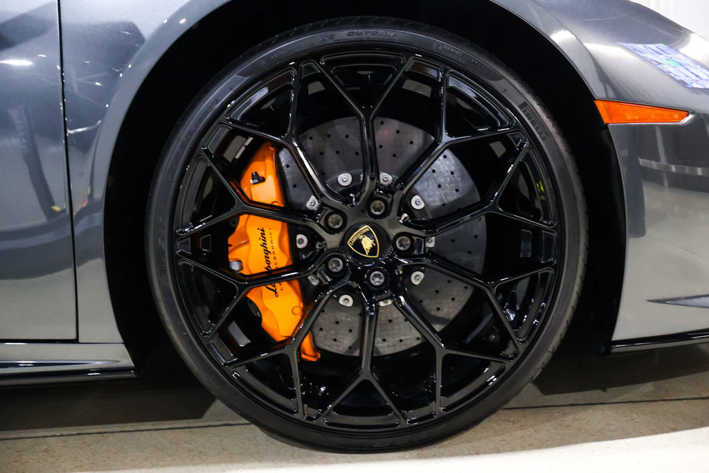 Used 2024 Lamborghini Huracan EVO AWD/4WD image 32