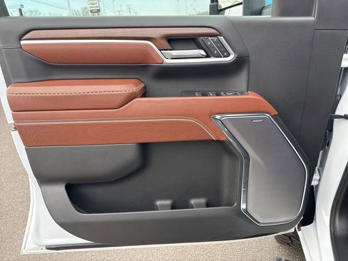 Used 2025 GMC Sierra 2500 Denali Ultimate image 29