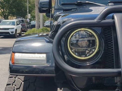 Used 2021 Jeep Wrangler Unlimited Sahara AWD/4WD image 10