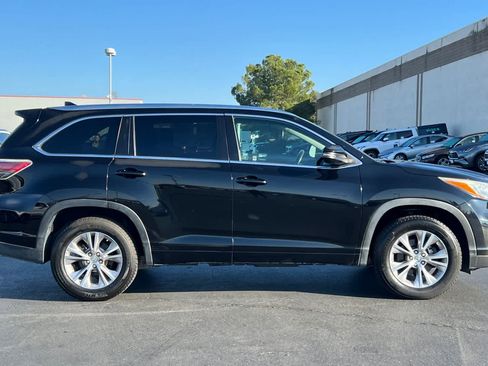 Used 2015 Toyota Highlander XLE image 6