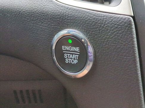 Certified 2022 Ford Edge SE image 27