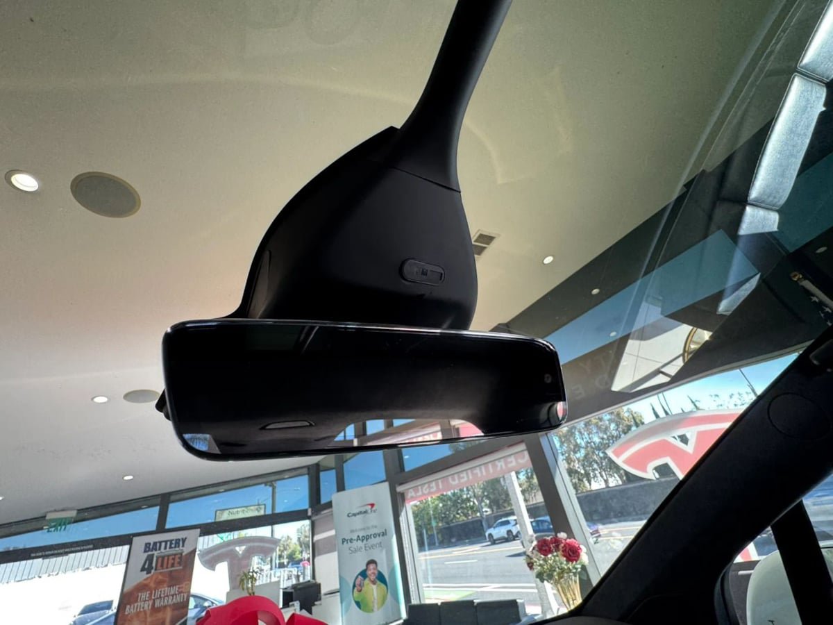 Used 2022 Tesla Model X AWD/4WD image 45