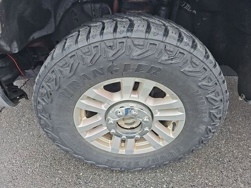 Used 2014 Ford F250 XLT w/ Advanced Security Group image 40