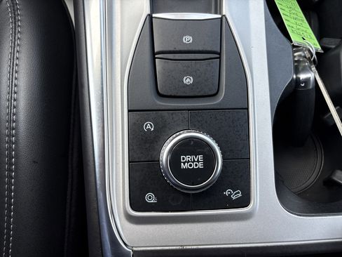 Used 2024 Ford Explorer XLT w/ Equipment Group 202A image 30