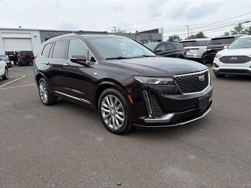 Used 2021 Cadillac XT6 Premium Luxury AWD/4WD image 7