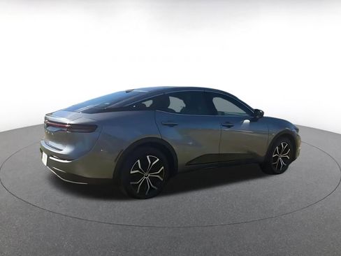 Used 2025 Toyota Crown XLE image 12