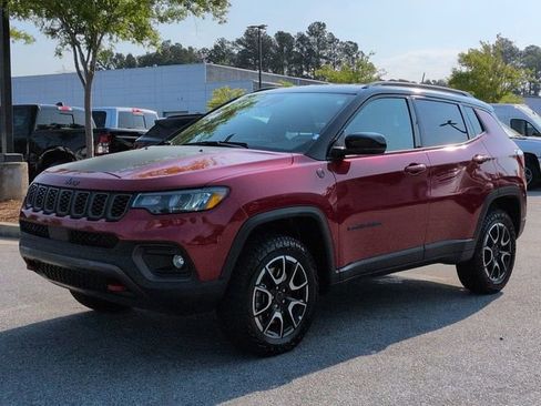 Certified 2025 Jeep Compass Trailhawk AWD/4WD image 8