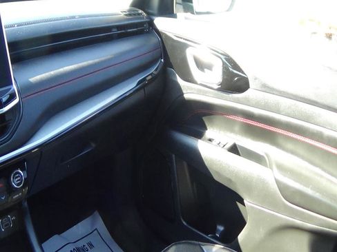 Certified 2024 Jeep Compass Trailhawk w/ Trailhawk Elite Group image 31