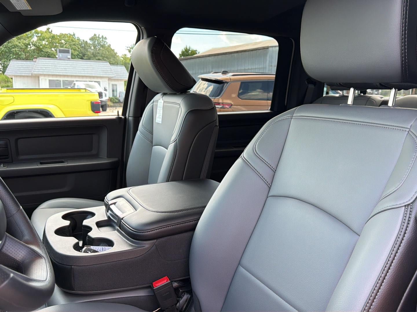 New 2026 RAM 2500 Tradesman w/ Chrome Appearance Group AWD/4WD image 15
