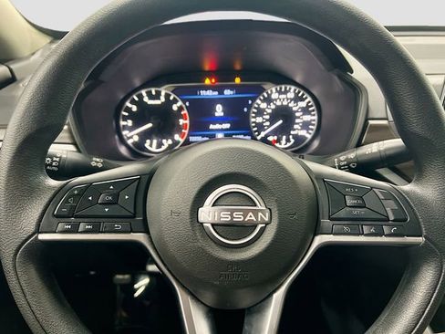 Used 2024 Nissan Altima 2.5 SV FWD image 27