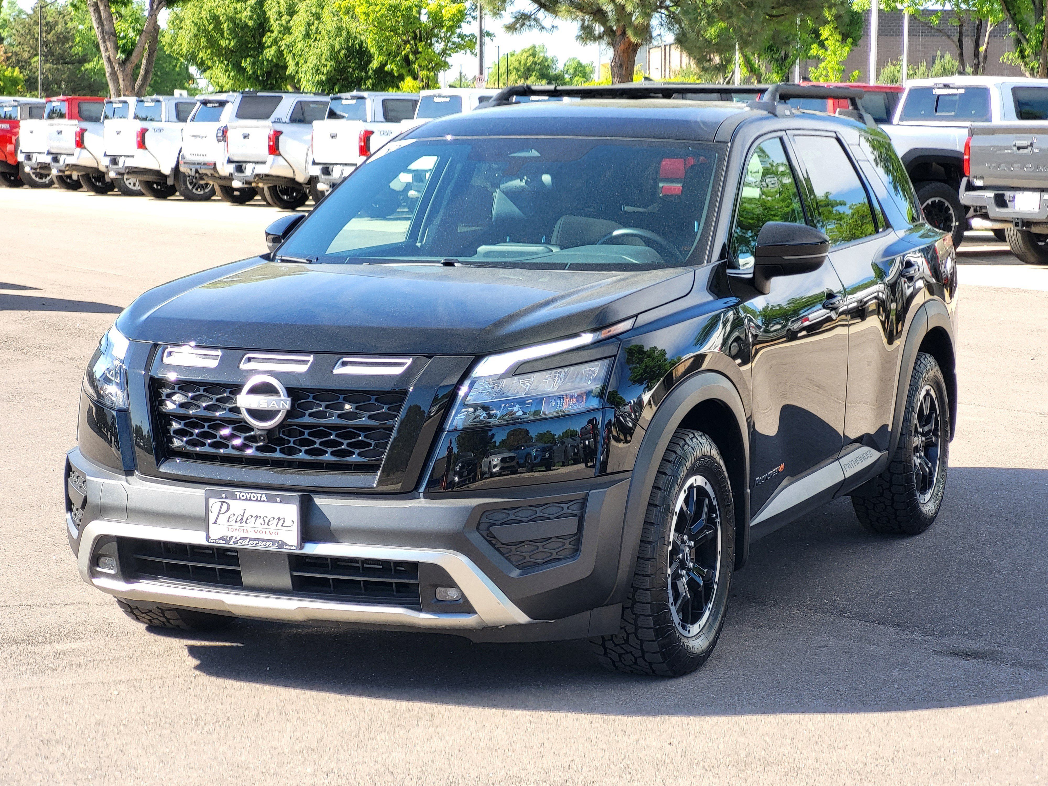 Used 2025 Nissan Pathfinder Rock Creek AWD/4WD image 4