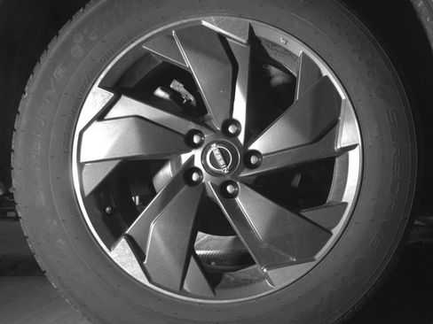 Used 2025 Nissan Rogue SV image 15