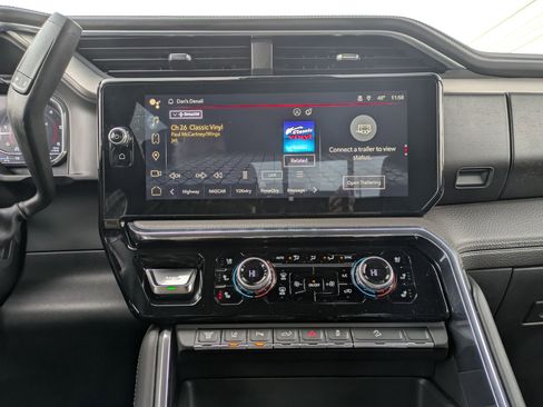 Used 2024 GMC Sierra 2500 Denali w/ Denali Reserve Package image 16