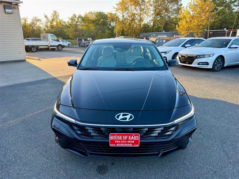Used 2024 Hyundai Elantra Limited FWD image 6