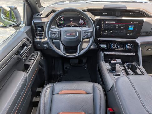 Certified 2025 GMC Sierra 1500 AT4 w/ AT4 Premium Package AWD/4WD image 15