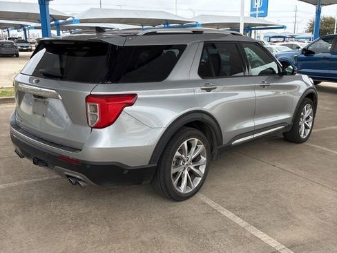 Used 2022 Ford Explorer Platinum w/ Equipment Group 601A image 6