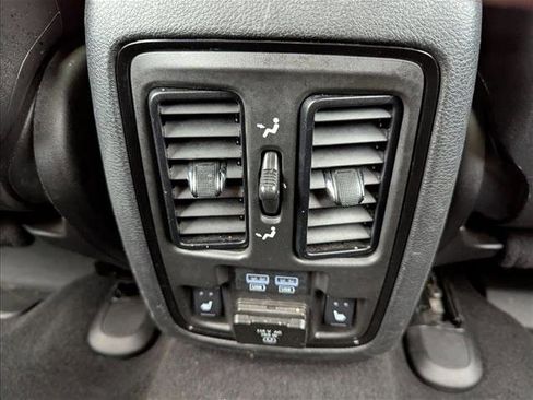 Used 2023 Dodge Durango GT image 17