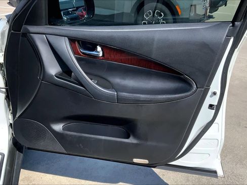 Used 2017 INFINITI QX50 Journey w/ Premium Package image 23