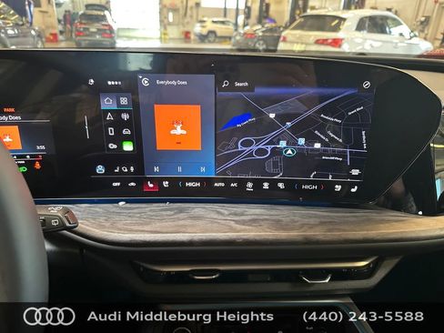 Certified 2025 Audi Q5 Premium Plus w/ Premium Plus AWD/4WD image 21
