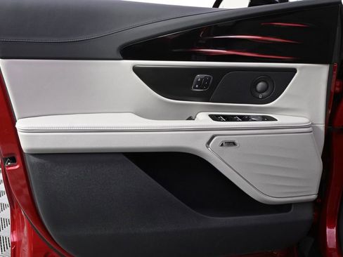 New 2026 Lincoln Nautilus Reserve w/ Jet Appearance Package AWD/4WD image 22