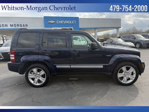Used 2012 Jeep Liberty Limited Jet w/ Comfort/Convenience Group image 4