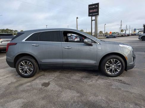 Used 2021 Cadillac XT5 Premium Luxury image 2