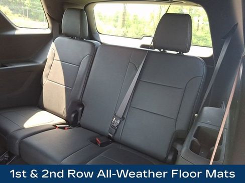 Used 2023 Chevrolet Traverse LT w/ Midnight/Sport Edition AWD/4WD image 21