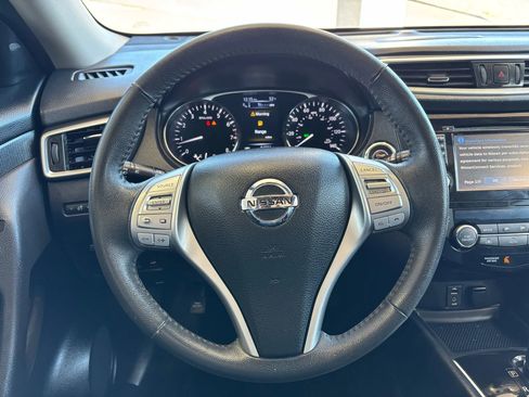 Used 2016 Nissan Rogue SL w/ SL Premium Package image 10