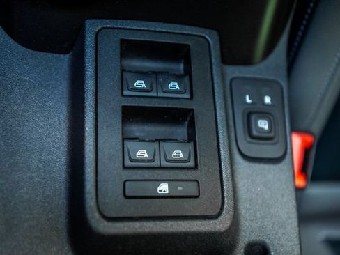 Used 2021 Ford Bronco First Edition AWD/4WD image 30