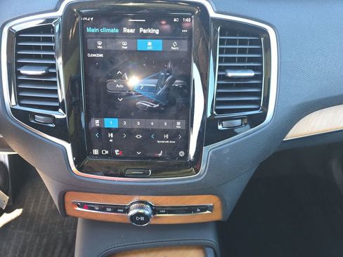 Used 2024 Volvo XC90 T8 Plus w/ Protection Package Premier image 6