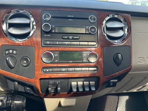 Used 2009 Ford F350 4x4 Crew Cab Super Duty image 17