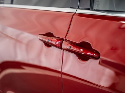 New 2026 Chrysler Pacifica Limited image 17