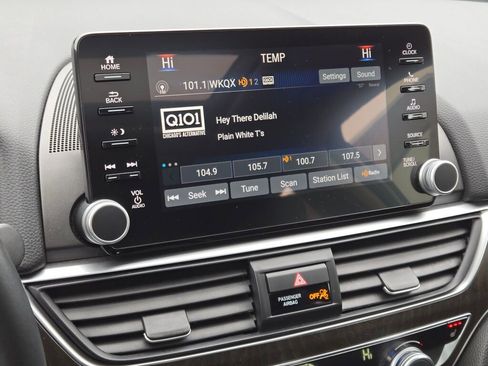 Used 2019 Honda Accord EX-L image 31