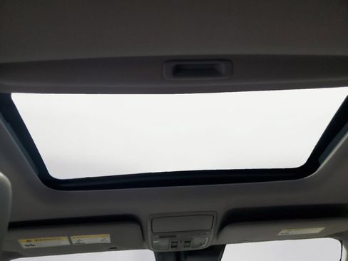 Used 2019 Honda CR-V Touring image 18
