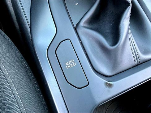 Certified 2025 Kia K4 LXS FWD image 34