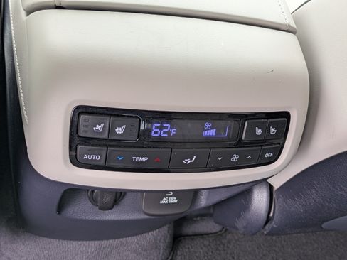 Used 2023 Hyundai Palisade Calligraphy w/ Cargo Package FWD image 18
