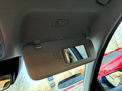 Used 2023 Hyundai Elantra SEL image 37