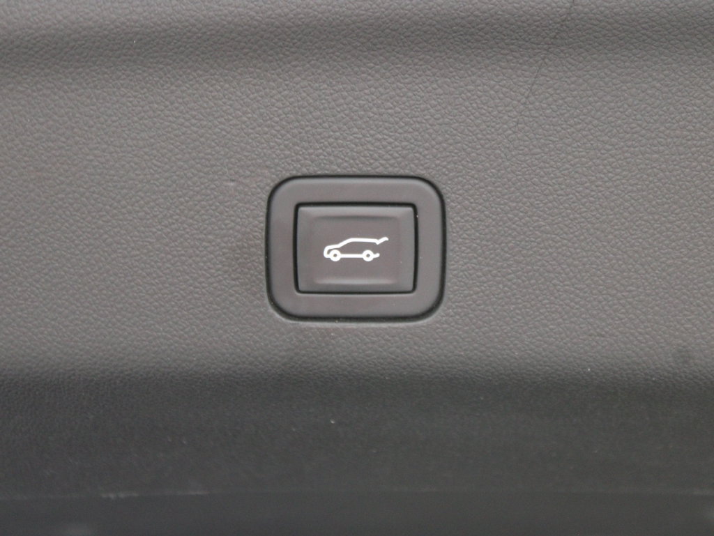 Used 2023 GMC Yukon Denali Ultimate AWD/4WD image 51