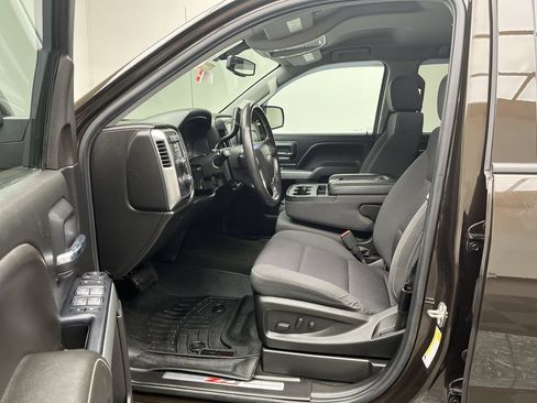 Used 2018 Chevrolet Silverado 1500 LT w/ All Star Edition AWD/4WD image 3