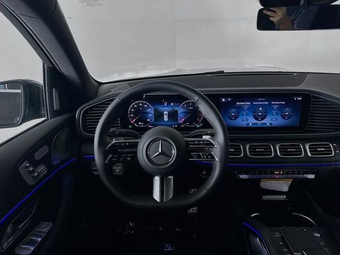 New 2026 Mercedes-Benz GLS 580 4MATIC image 23