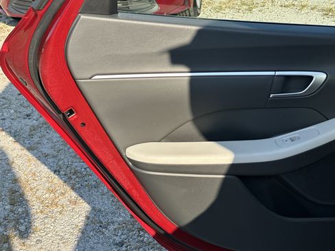 Used 2025 Hyundai Sonata SEL FWD image 21