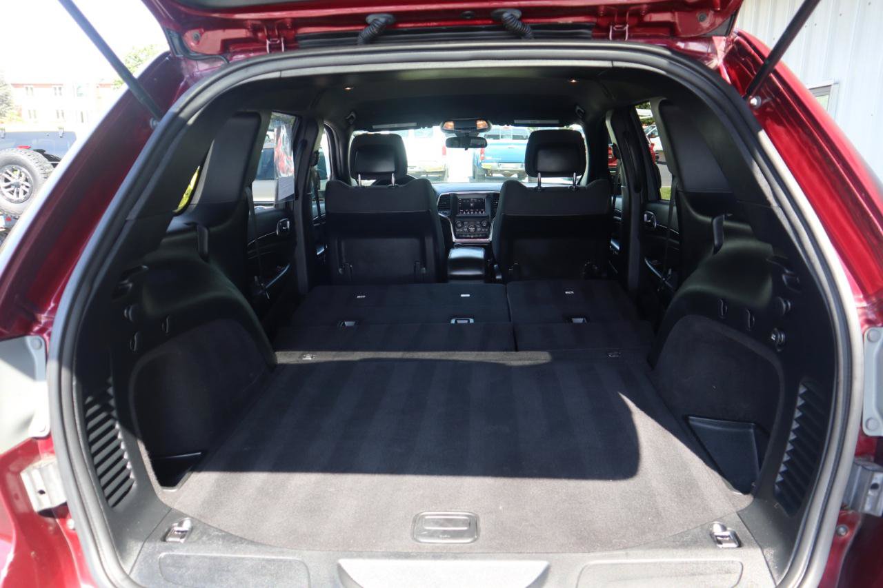 Used 2018 Jeep Grand Cherokee Laredo AWD/4WD image 48
