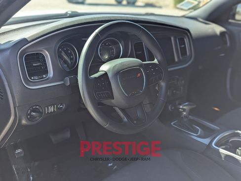 Used 2022 Dodge Charger SXT RWD image 11