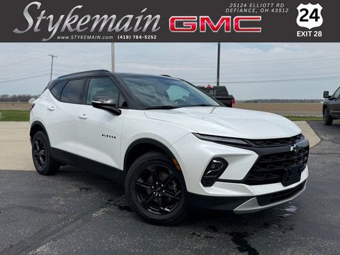 Used 2024 Chevrolet Blazer LT w/ Sound & Technology Package image 1