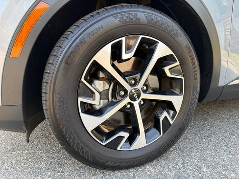 Certified 2023 Kia Sportage EX FWD image 12