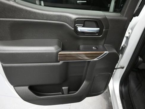 Used 2021 Chevrolet Silverado 1500 RST image 30