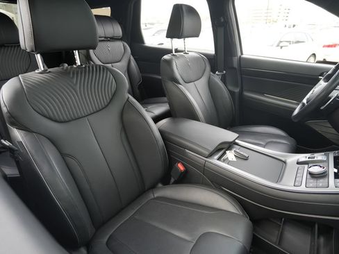 Used 2024 Hyundai Palisade Calligraphy image 32