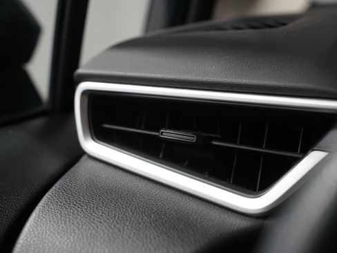 Used 2024 Toyota Corolla LE image 23