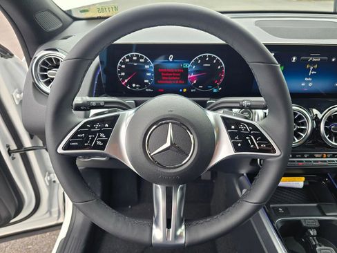 New 2026 Mercedes-Benz GLB 250 4MATIC image 14