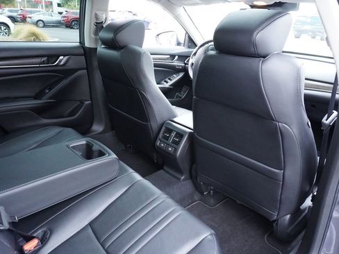 Used 2022 Honda Accord EX-L image 10